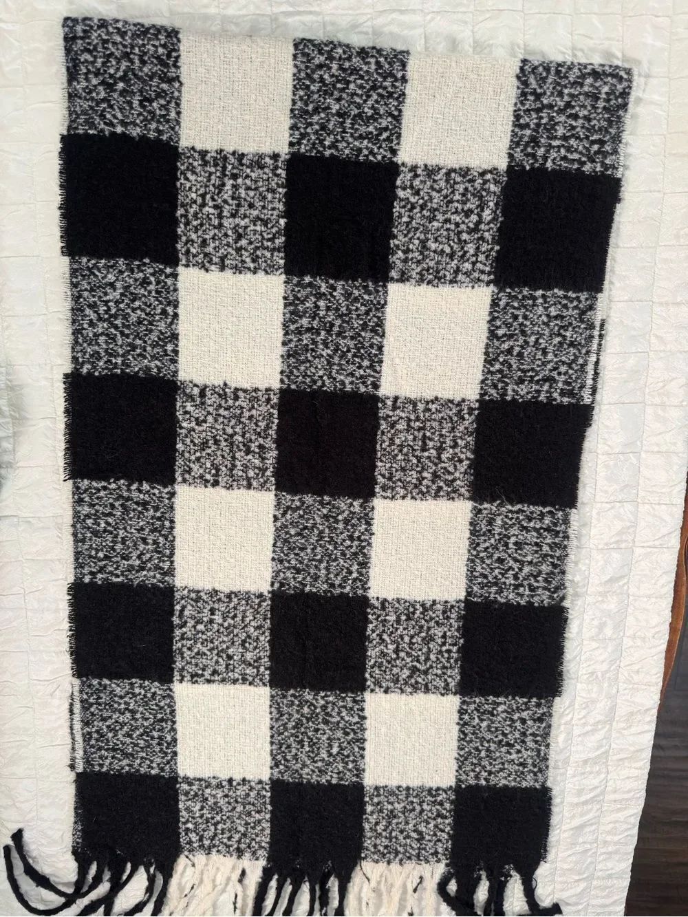 Aerie Plaid Buffalo Check Fringe Oversized Scarf Black White O/S NWOT